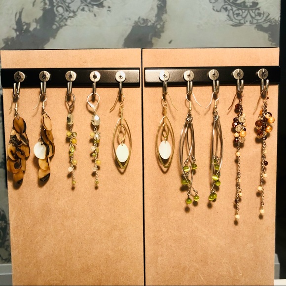 Banana Republic Earrings - Picture 3 of 3